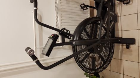 ng_airbike_fekete_2.jpg